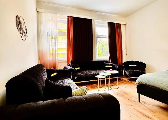 Apartment Cozy In Maerzstrasse Area Mz37