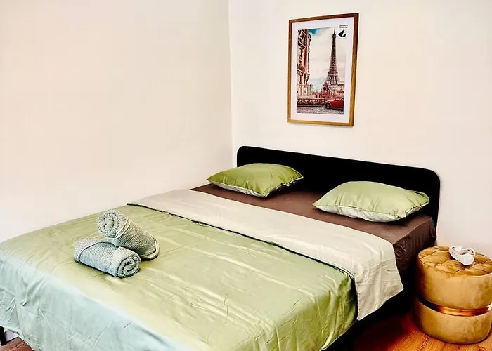 Apartment Cozy In Maerzstrasse Area Mz37